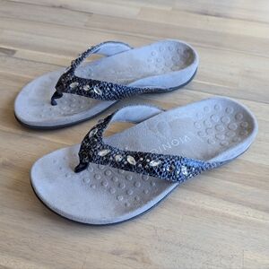 Vionic Lucia Thong Sandals Sz 6.5